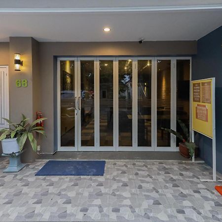 Reddoorz Plus At Swun Stay Raya Langsep Malang Kültér fotó