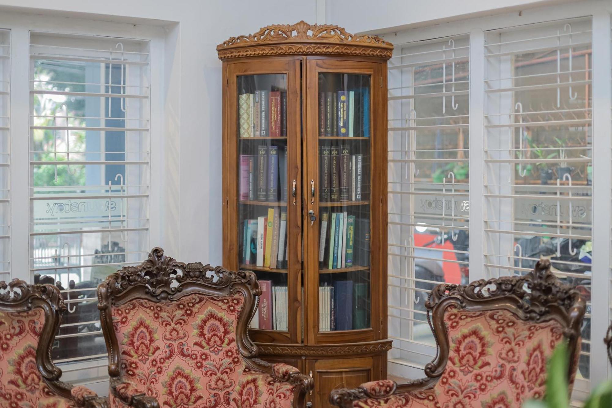 Reddoorz Plus At Swun Stay Raya Langsep Malang Kültér fotó