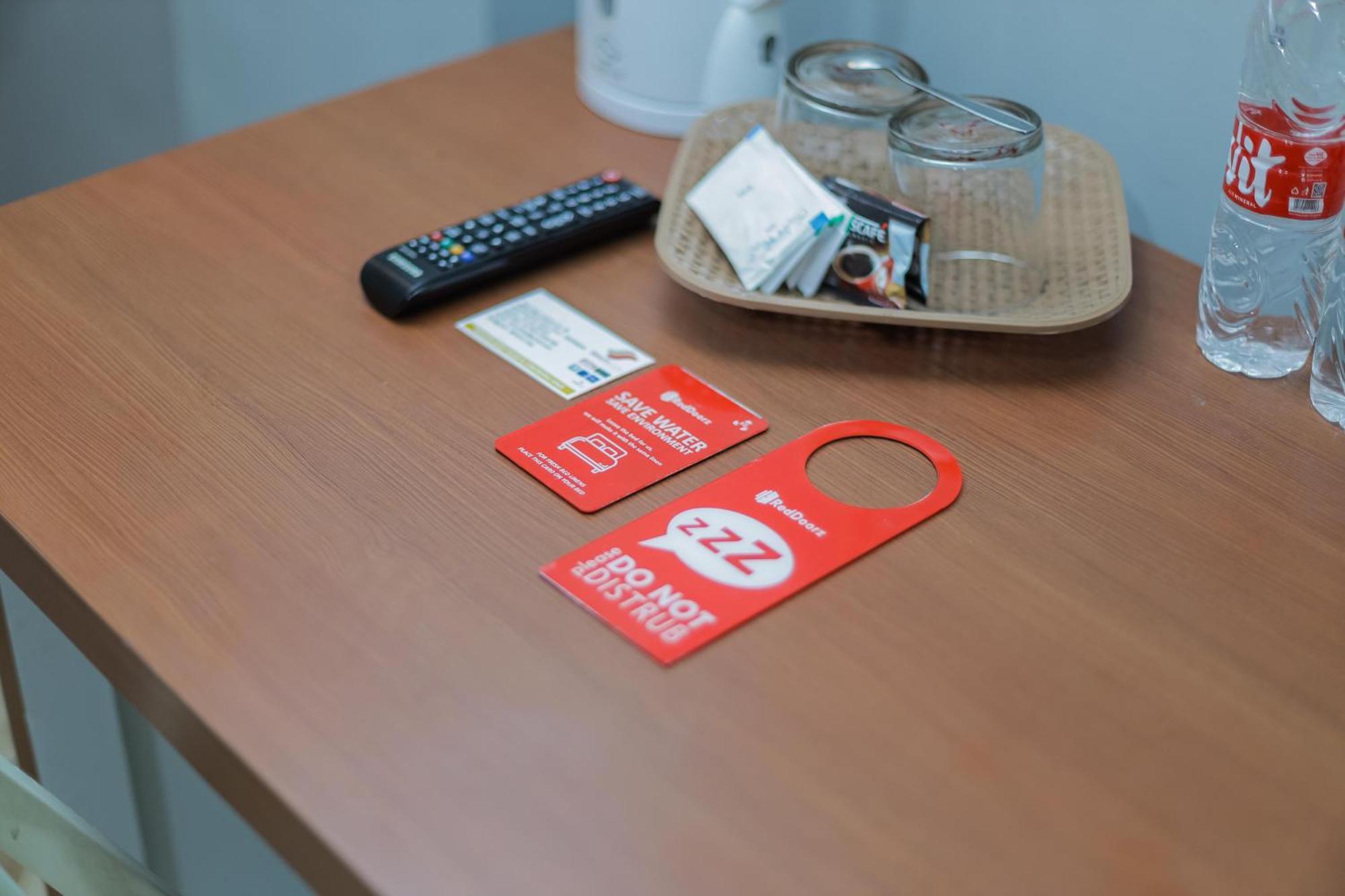 Reddoorz Plus At Swun Stay Raya Langsep Malang Kültér fotó