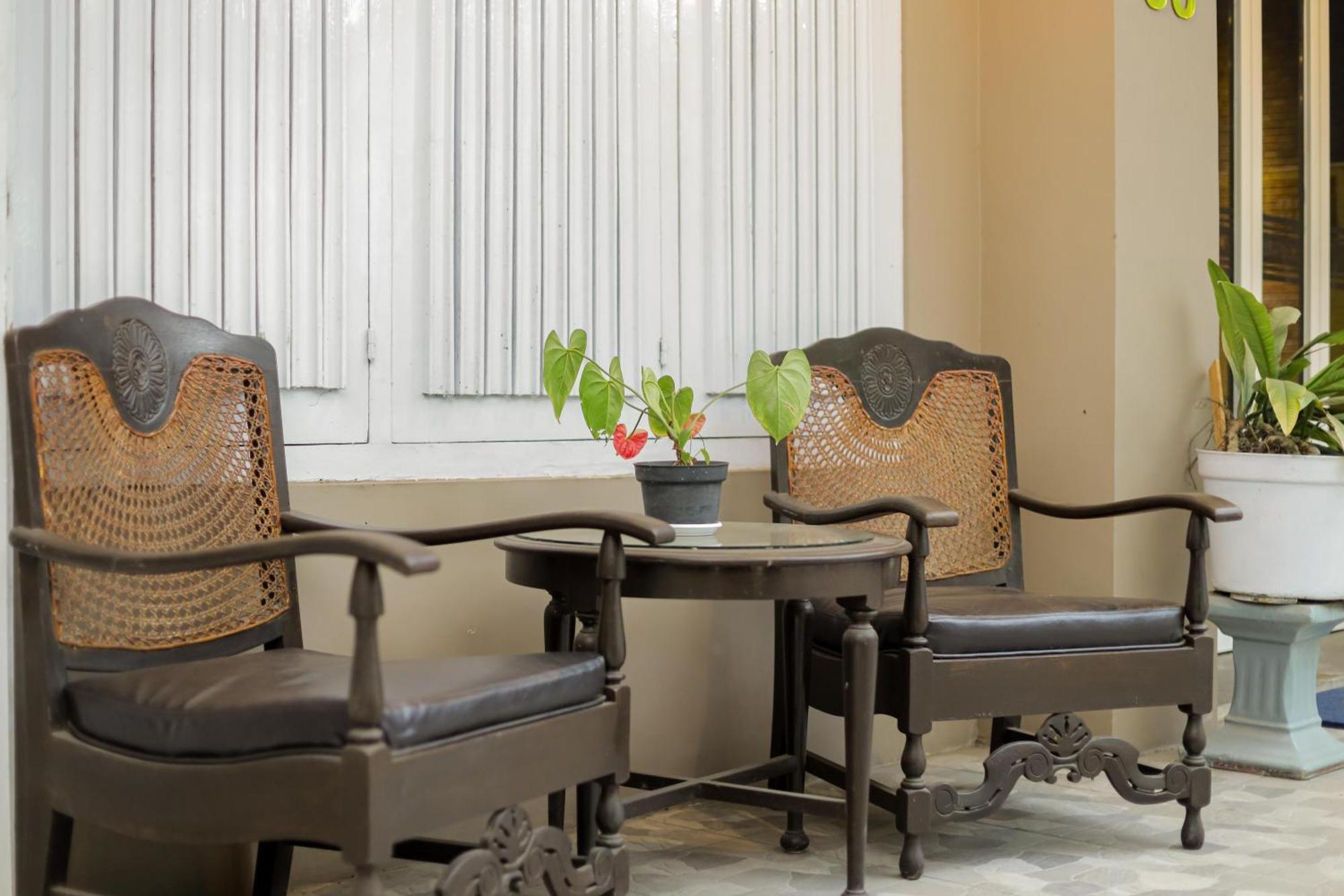 Reddoorz Plus At Swun Stay Raya Langsep Malang Kültér fotó